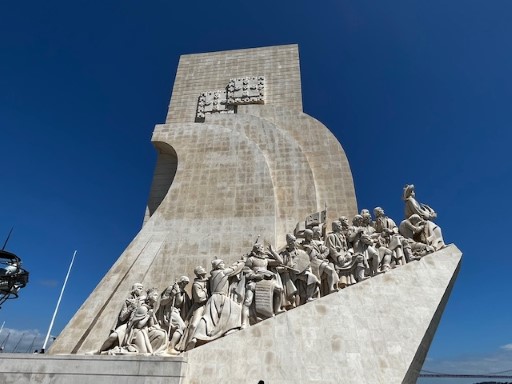 Monument to discoveries
